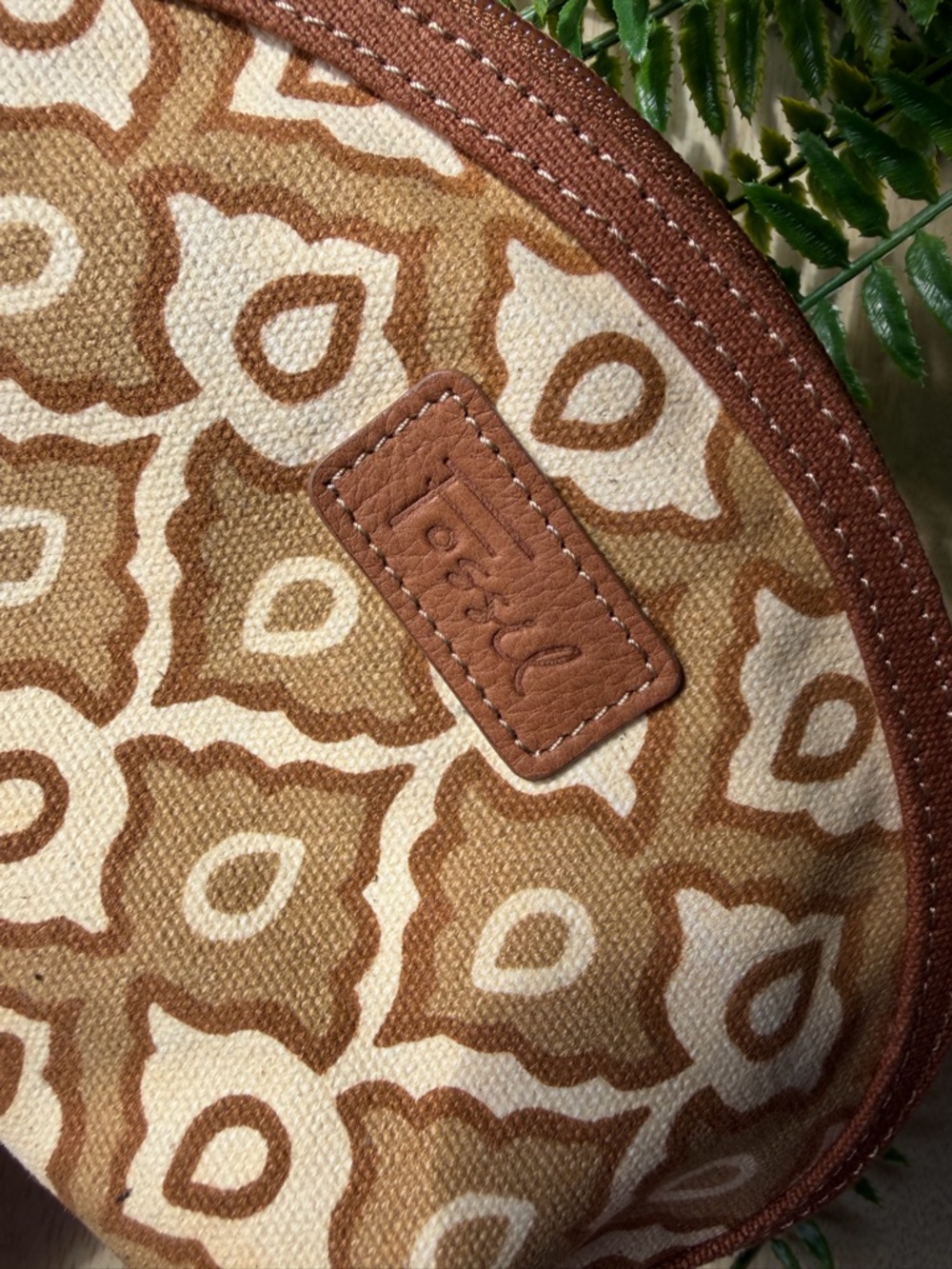 FOSSIL brand canvas printed zipper pouch cosmetic makeup bag - Never Used - Picture 6 of 7